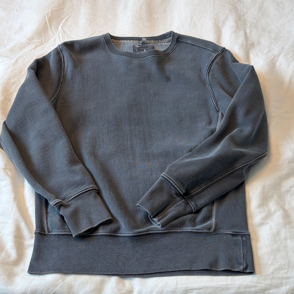 GAP Men's Charcoal Crewneck Sweater